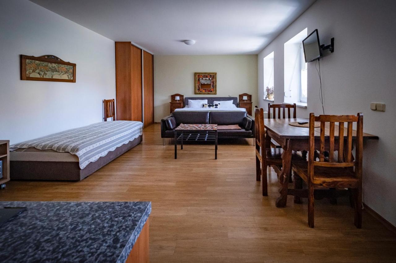 Apartmany Gulliver Mikulov Exteriör bild