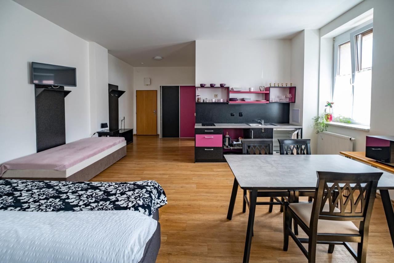 Apartmany Gulliver Mikulov Exteriör bild
