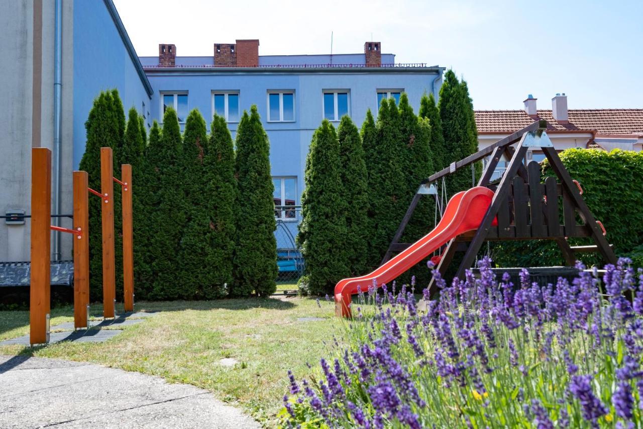Apartmany Gulliver Mikulov Exteriör bild