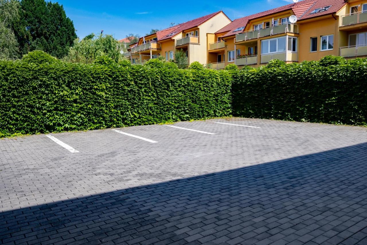 Apartmany Gulliver Mikulov Exteriör bild