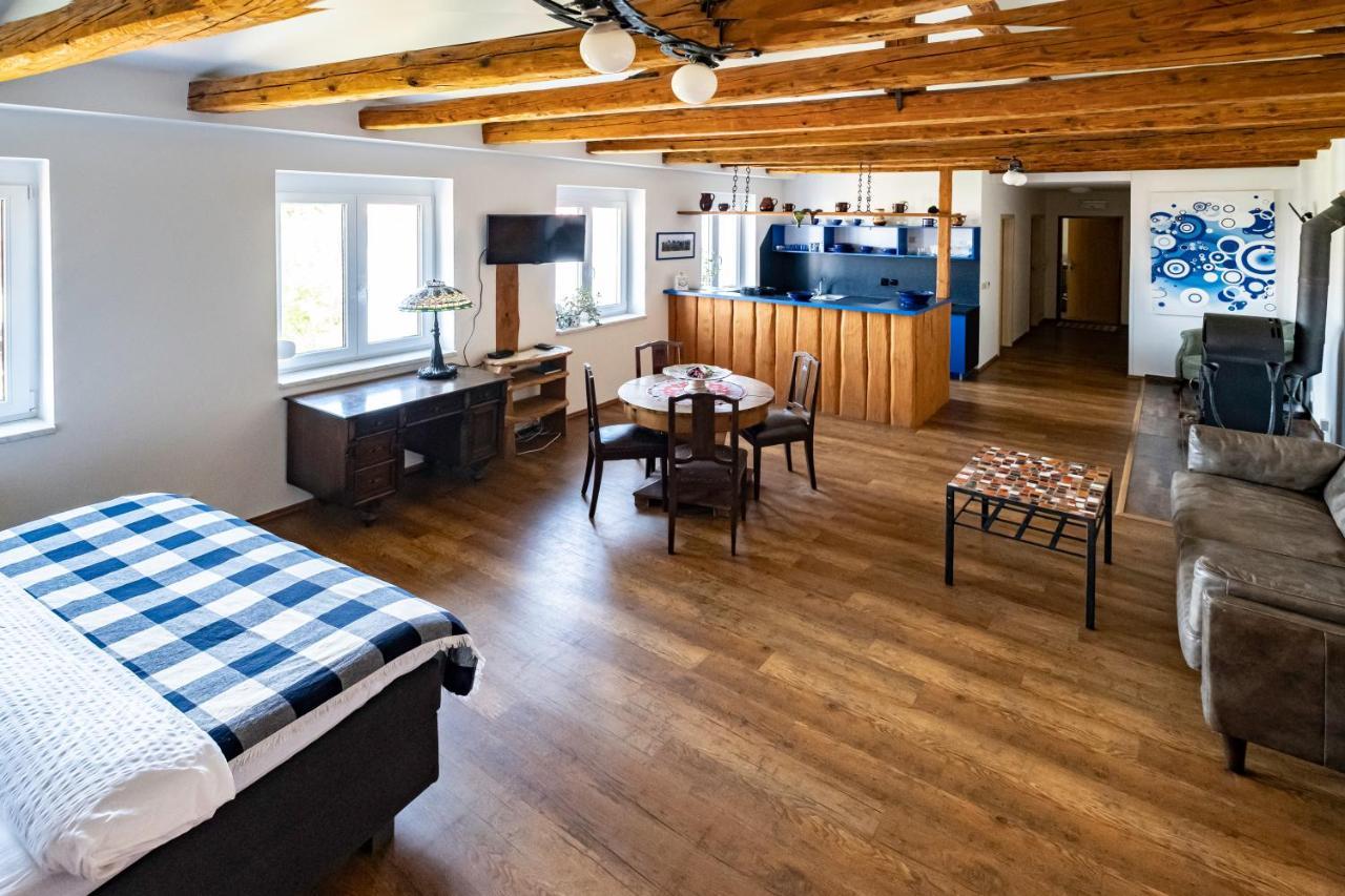Apartmany Gulliver Mikulov Exteriör bild