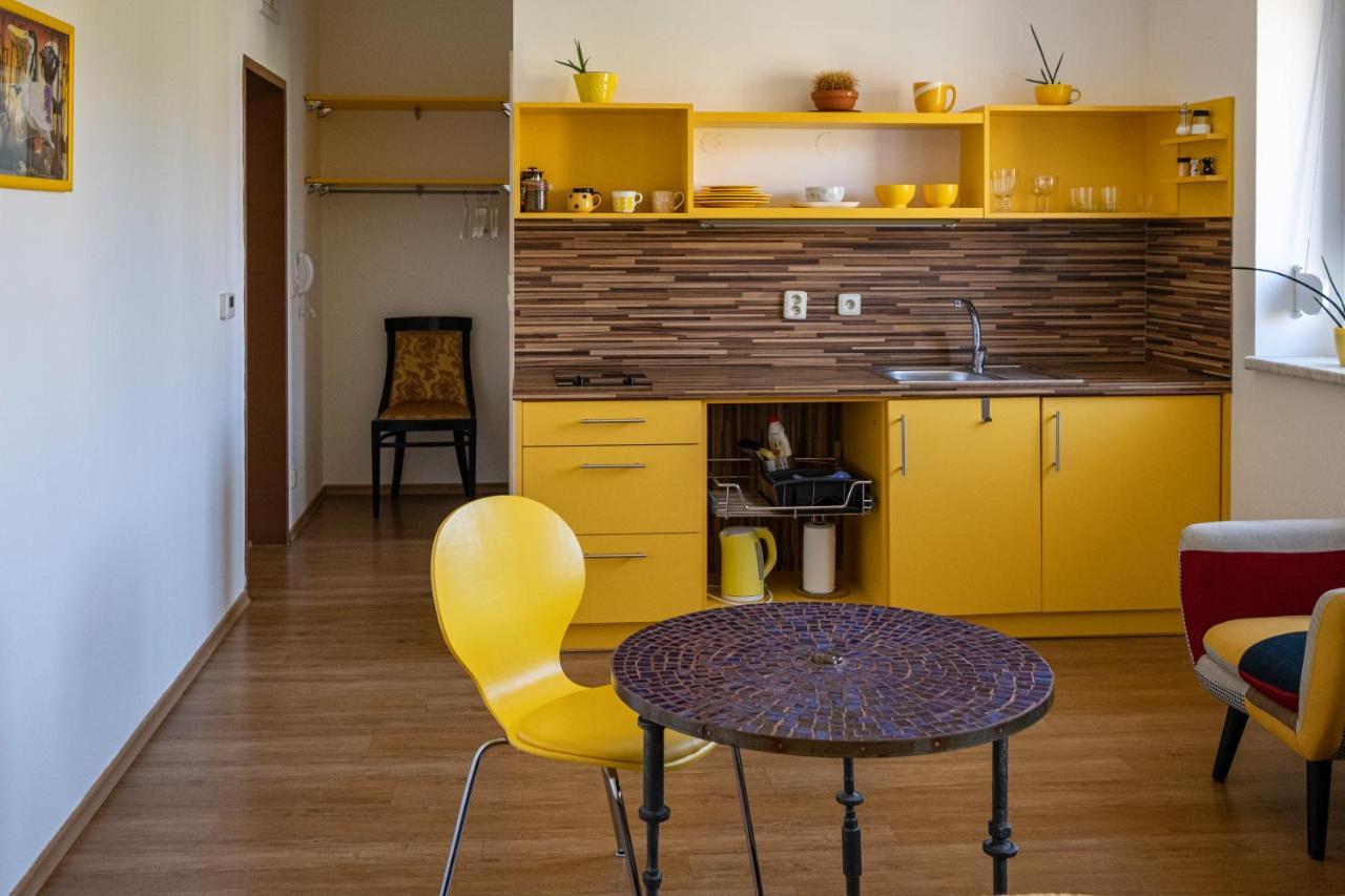 Apartmany Gulliver Mikulov Exteriör bild