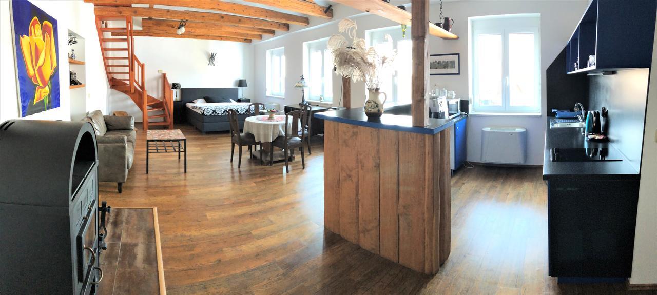 Apartmany Gulliver Mikulov Exteriör bild